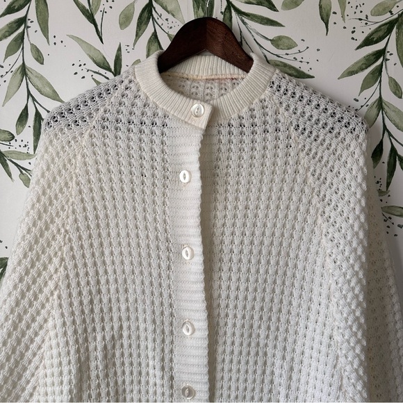 Vintage Knit Poncho Sweater with Fringe. Cream. One size. - Picture 2 of 8